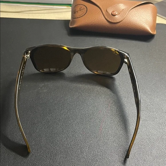 Ray-Ban Classic Black Sunglasses - Picture 4 of 4